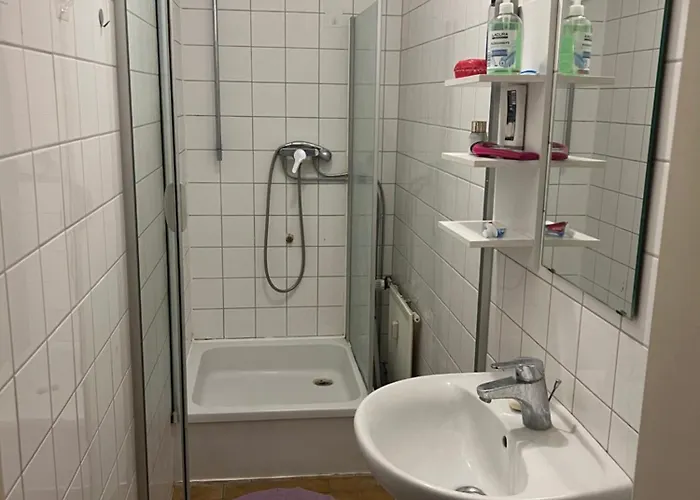 Monteurzimmer 1, Wuerzburg, Gerbrunn, Gemeinschaft Kueche, Wc, Dusche Gerbrunn